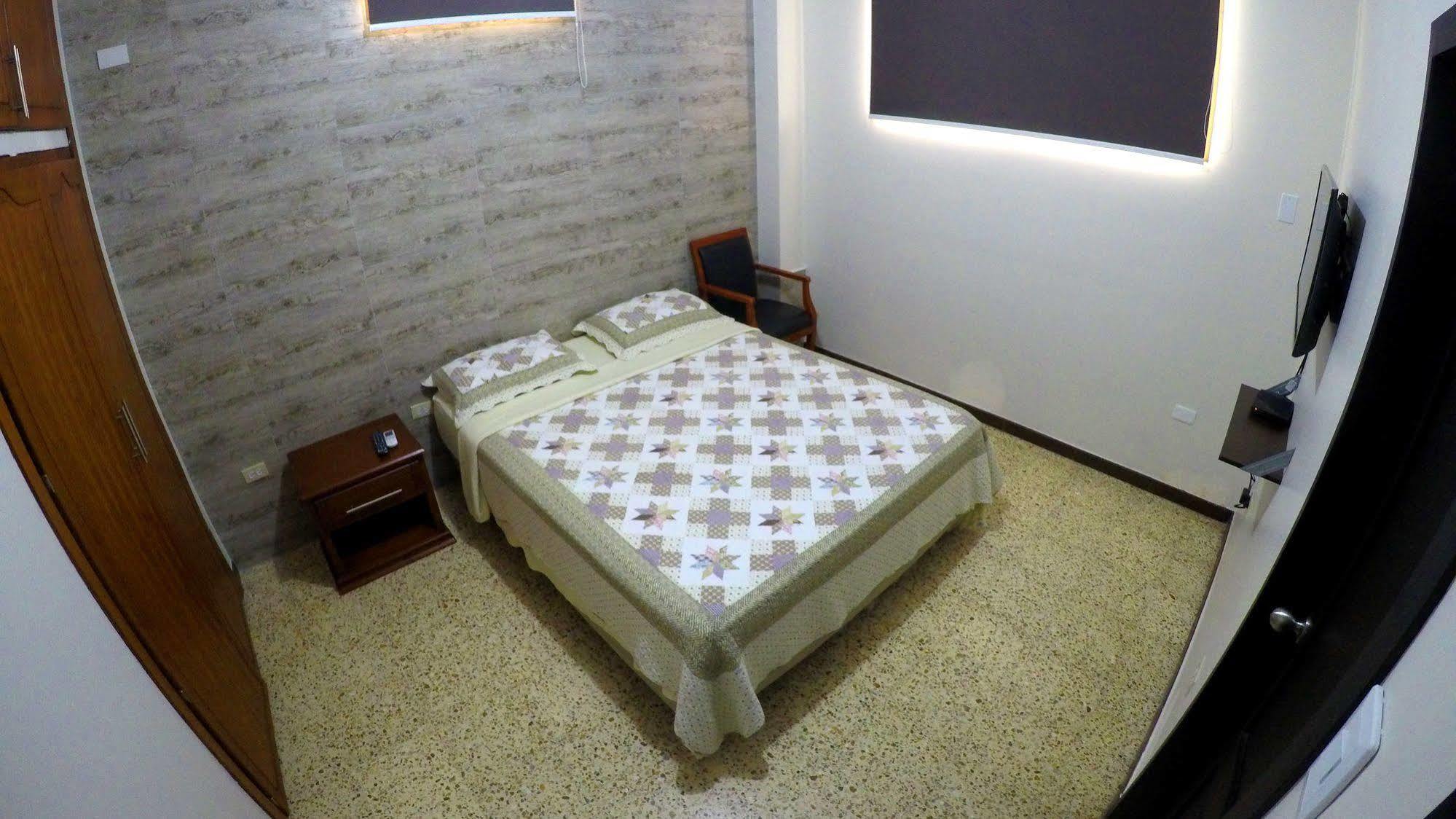 Dc Suites Aeropuerto Guayaquil Esterno foto